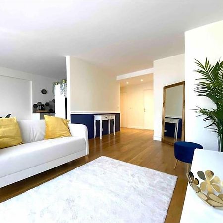 * Superbe Appartement A Versailles * Екстериор снимка